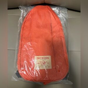 BNWT TRUE RELIGION CONCERT PATCH SLING CROSSBODY BAG COLOR ORANGE ITEM#TR101155